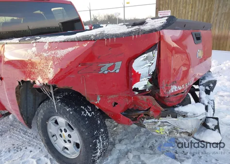 2011 Chevrolet Silverado 1500 Lt z USA, uszkodzony, nr VIN 1GCRKSE34BZ215752